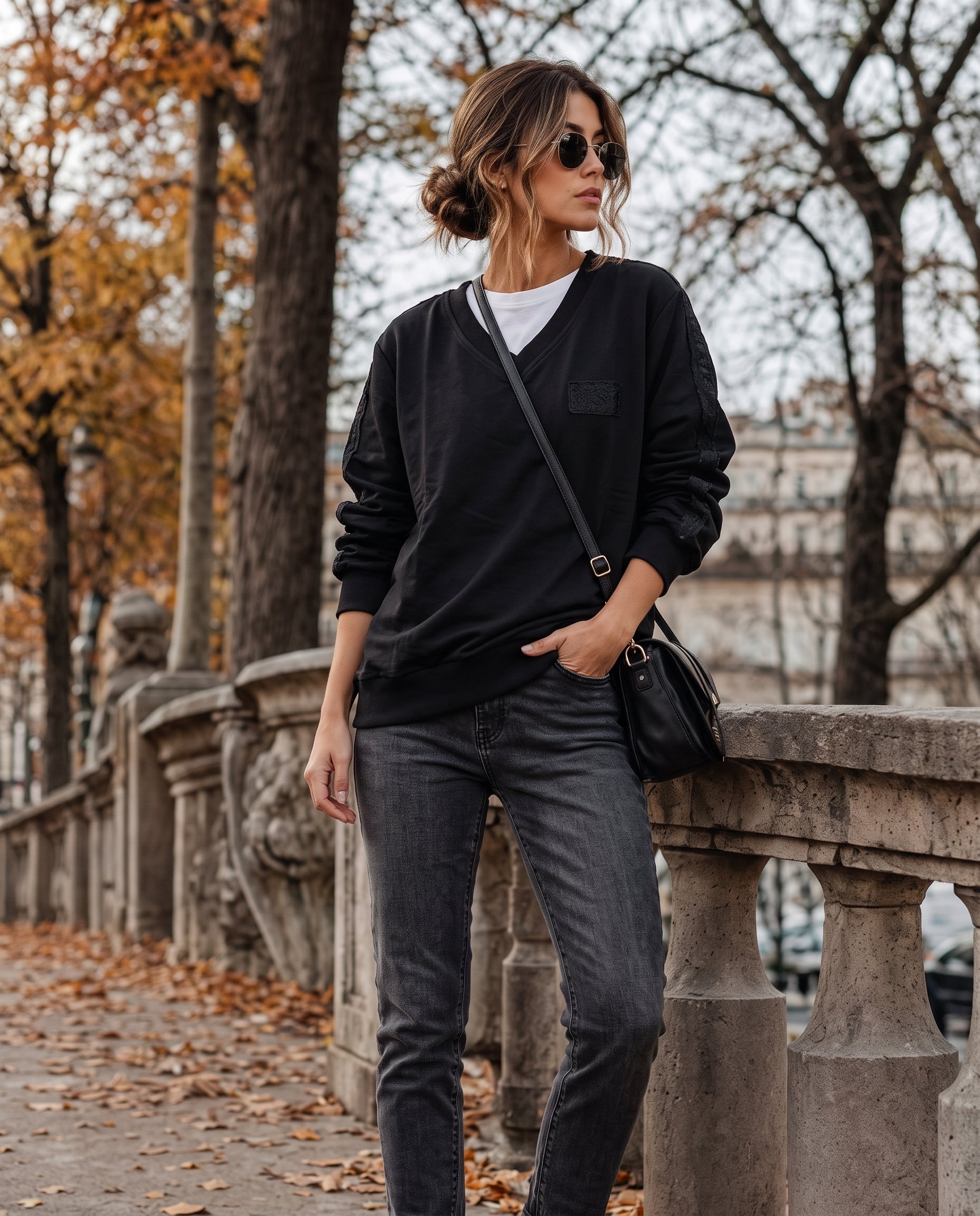 Bluza z KORONKOWYM LAMPASEM - 1