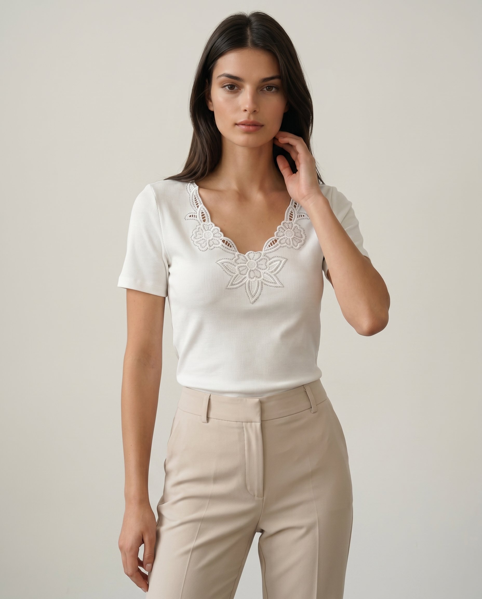 Bluzka z KWIATAMI NA DEKOLCIE KEN-03 - 2